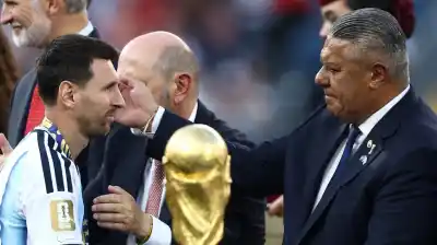 El emotivo adiós de Chiqui Tapia a Messi: "Mi héroe, mi 10, eterno"