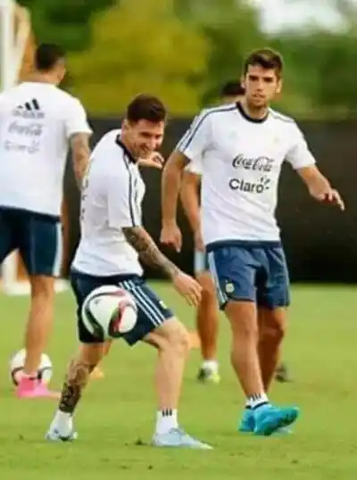 Emmanuel Más, conmovido por el adiós de Messi: "Es un día de luto"