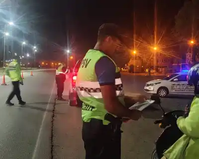 16 conductores alcoholizados en Comodoro: los controles del fin de semana dejaron 43 infracciones