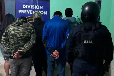Compraron calzado con un comprobante falso y quedaron detenidos en Las Termas