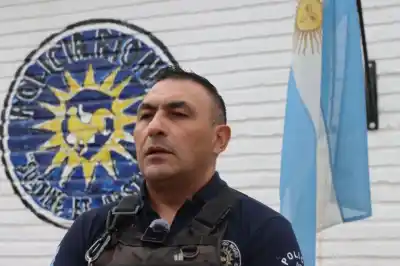 El policía que se tiró al Canal Grande para salvar a un hombre: "Le dije que me importaba su vida"