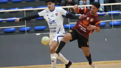 El líder Los Doce Futsal sale a la cancha en la quinta fecha del Clausura