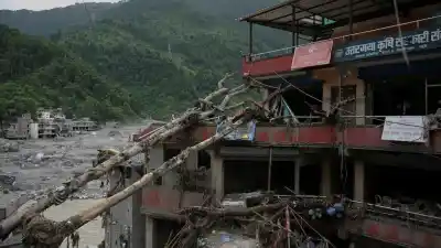 Nepal: el deslave que ya mató a más de 900 personas y dejó 4400 desaparecidas