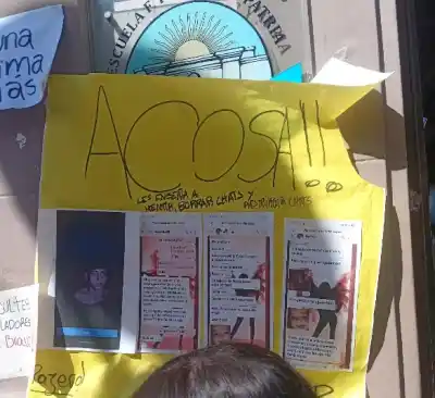 Acusan a un conserje por abuso en una escuela de la peatonal Muñecas