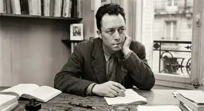 La verdadera desgracia según Albert Camus: una frase que pone patas para arriba todo lo que creías sobre el amor