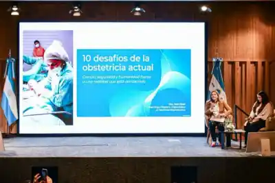 Más de 150 profesionales de la obstetricia se capacitaron con referentes de la región