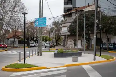 Remodelaron dos plazoletas de Remedios de Escalada y ya preparan una tercera