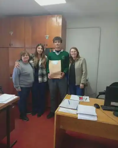 Alumnos de dos colegios de Vicuña Mackenna ya hacen pasantías en la Municipalidad
