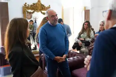 Polich recibió a vecinas de tres barrios y prometió reforestar el parque Mitre