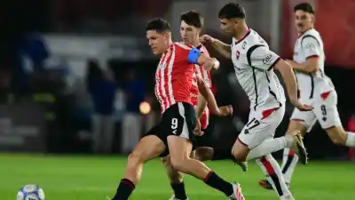 Newell's empató con Estudiantes y quedó listo para el Clásico