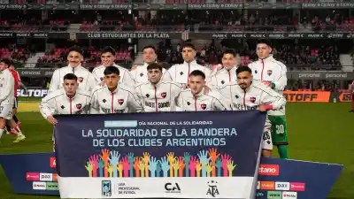 El defensor que sostuvo a Newell's en La Plata: la figura del empate