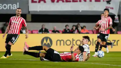 El punto que vale oro: Newell's sacó un empate que ilusiona de cara al clásico