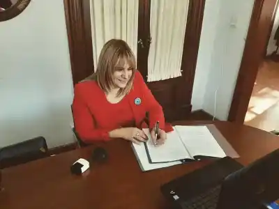 Usan el nombre de la intendenta Revilla para estafar a vecinos de Arenales