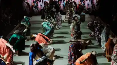 25 años de María Cher: el desfile que rescató 280 looks y los puso en escena por primera vez