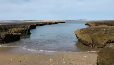 Turistas aislados por la marea en Punta Pardelas: el operativo para encontrarlos