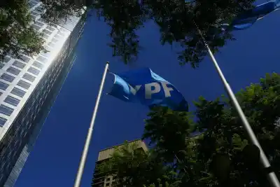 Un fallo clave en EE.UU. frena la cacería de activos argentinos por el juicio de YPF
