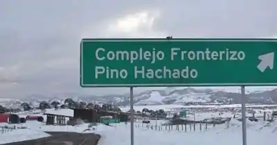 Nieve y hielo cierran Pino Hachado: los pasos a Chile y rutas de cordillera que están afectados