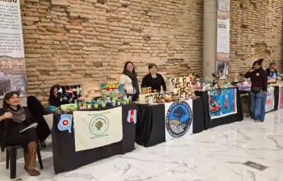 Una feria en Casa Taboada reúne a los artesanos santiagueños con su público