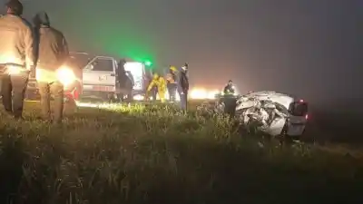 Chocó de frente un vehículo municipal en la Ruta 12 y murió una persona