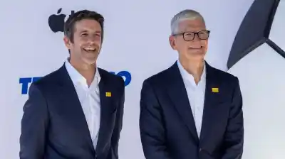Tim Cook se despide de Apple: “Queda en manos de un hacedor de productos”