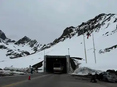 Alerta en la cordillera: Cierran el Cristo Redentor y el Pehuenche por condiciones extremas