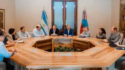 Salud: Gobierno y médicos acordaron controles más estrictos sobre licencias y certificados