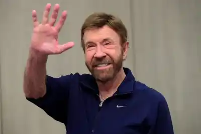 Impactante adiós: La familia de Chuck Norris confirma el fallecimiento del ícono de las artes marciales