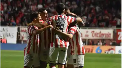 Unión goleó a Sarmiento y se metió sexto en la pelea del Clausura