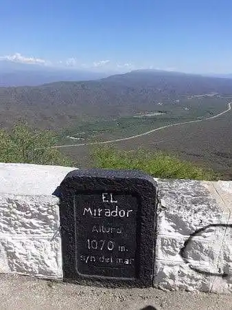 Valle Viejo: vecino denuncia que no saben ni la altura de sus miradores