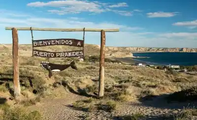 Apareció la pareja perdida en Puerto Pirámides tras pasar la noche a la intemperie