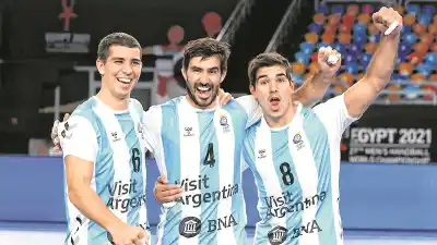 El campeón de la Champions que dejó todo en Francia para jugar un torneo amateur con su hermano