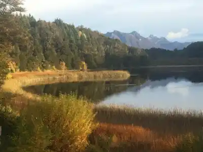 Dos hoteles de lujo sobre el Lago Moreno encienden la alarma de los vecinos