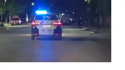 Balearon una casa en Centenario con más de 20 disparos y escaparon en moto