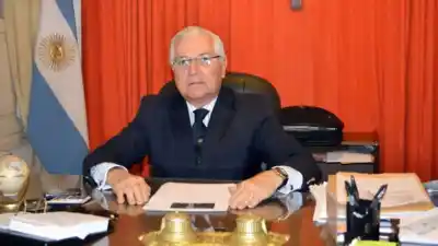 Un exsecretario judicial usó una causa narco para espiar a su esposa: ordenaron detenerlo