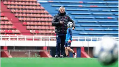 Cónclave en San Lorenzo: el futuro de Gorosito se define en una reunión clave