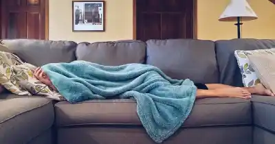 La siesta que te deja peor que antes: cuánto debe durar para no arruinarte la energía