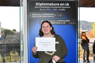 Era docente y le tenía miedo a la IA: la diplomatura que la hizo cambiar de opinión