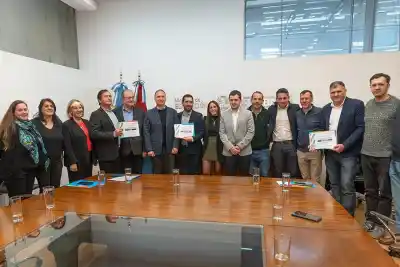 Cuatro escuelas del interior reciben fondos provinciales para obras edilicias