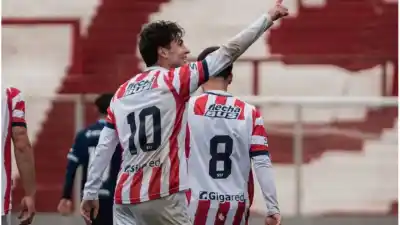 Unión busca escalar en la tabla, pero Vélez llega con una ventaja clave
