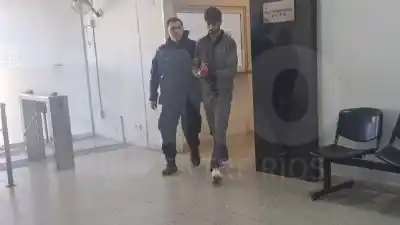 Chocó y mató a un policía retirado en Paraná y seguirá preso en su casa