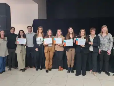 Cinco profesionales terminaron su residencia en el sistema público de salud