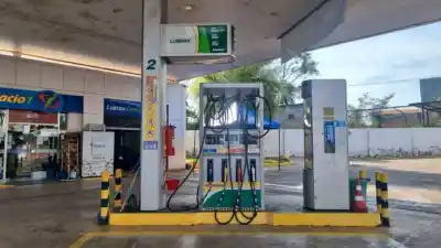 Cargar nafta en Encarnación: cuánto cuesta el litro este 1° de septiembre