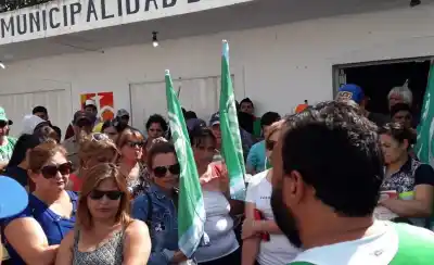 Denuncian que el 95% de los sueldos municipales se paga en negro y esperan una audiencia