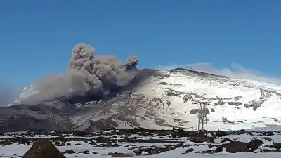 Un volcán neuquino compite por ser una de las montañas más famosas del mundo