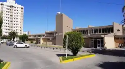 Colectivos urbanos entraron a la terminal y los trabajadores de encomiendas ya denuncian riesgo constante