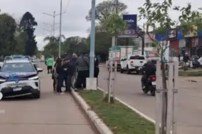 Volvía de hacer las compras en moto y la chocó un patrullero: murió en el acto