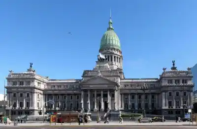 Valdés dejó una promesa salarial y una fecha que ya corre