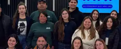 Estudiantes secundarios de Villa Huidobro terminaron sus pasantías y se llevaron un recuerdo