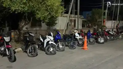 En una sola noche, la Policía de Catamarca secuestró 20 vehículos en los controles