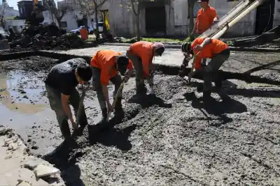 Pavimentan 11 frentes por día en Lanús: cuáles son las calles ya terminadas